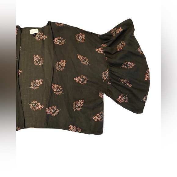 Universal Threads Kimono - Picture 3 of 4